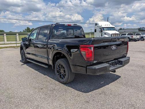Agate Black Metallic 2026 Ford F-150 XLT