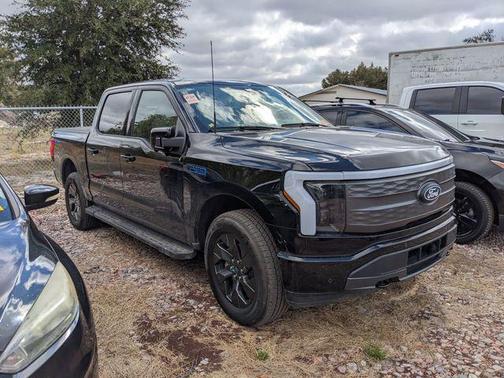 2025 Ford F-150 Lightning LARIAT