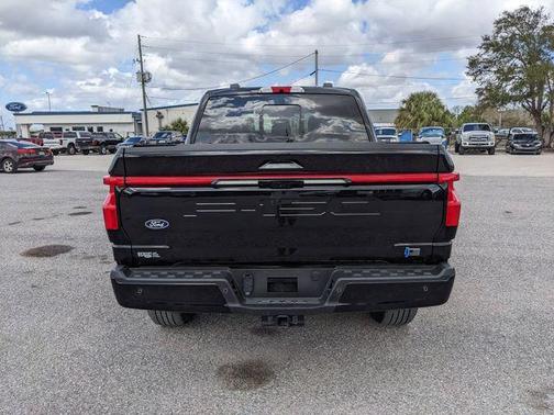 2025 Ford F-150 Lightning LARIAT