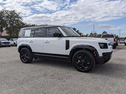 2024 Land Rover Defender 110 P400 X-Dynamic SE