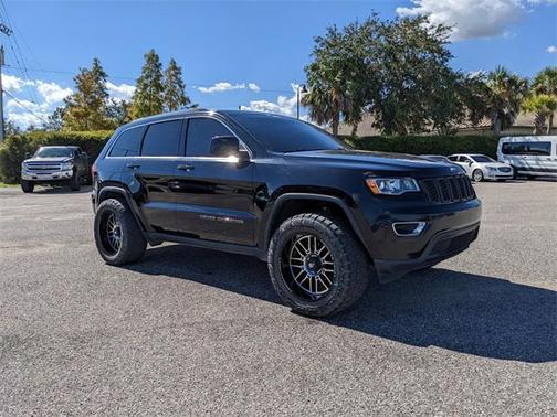 2019 Jeep Grand Cherokee Laredo