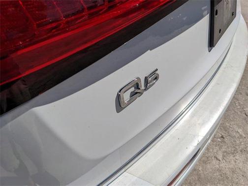 2017 Audi Q5 2.0T Premium Plus