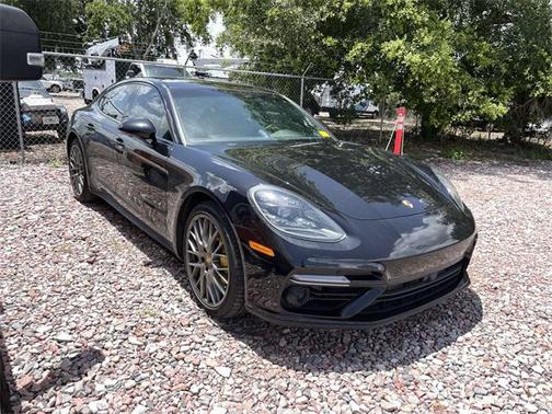2017 Porsche Panamera Turbo