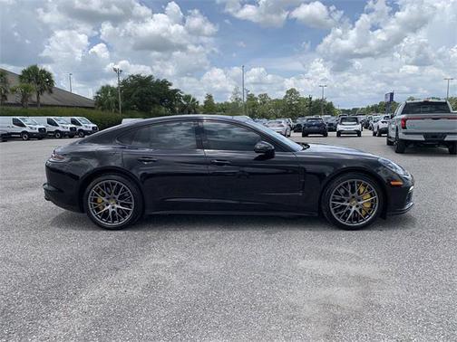 2017 Porsche Panamera Turbo