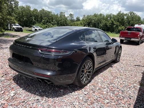 2017 Porsche Panamera Turbo
