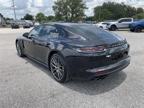 2017 Porsche Panamera Turbo