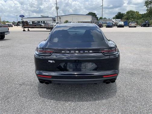 2017 Porsche Panamera Turbo