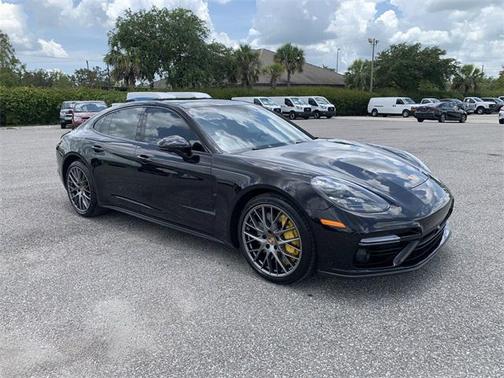2017 Porsche Panamera Turbo