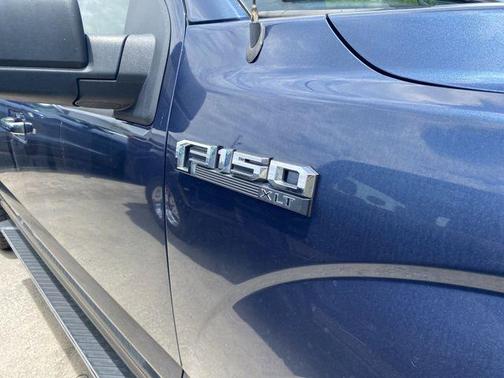 Blue 2017 Ford F-150 XLT