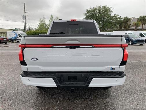 2024 Ford F-150 Lightning LARIAT