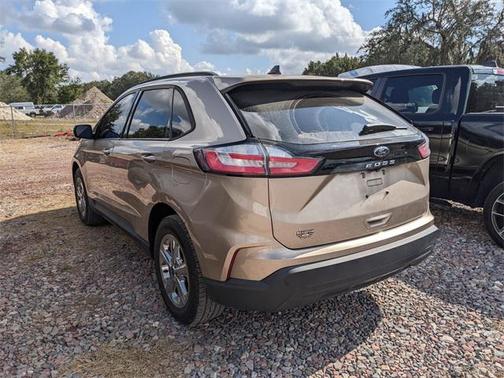 2021 Ford Edge SE