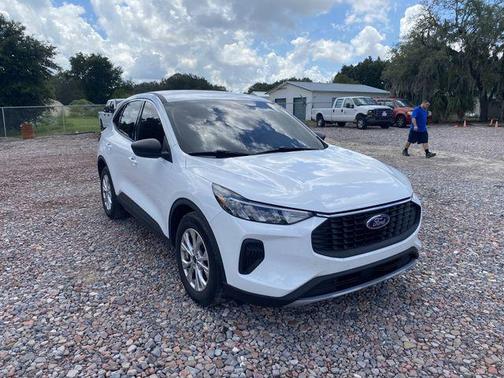 Oxford White 2023 Ford Escape Active