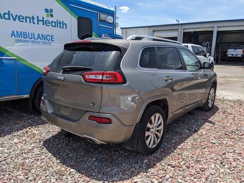 Light Brownstone Pearlcoat 2017 Jeep Cherokee Overland