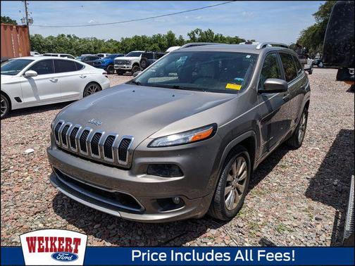 Light Brownstone Pearlcoat 2017 Jeep Cherokee Overland