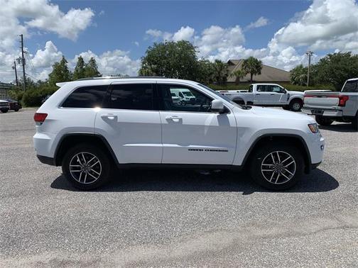 2020 Jeep Grand Cherokee Laredo