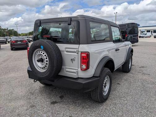 Avalanche Gray 2026 Ford Bronco Base