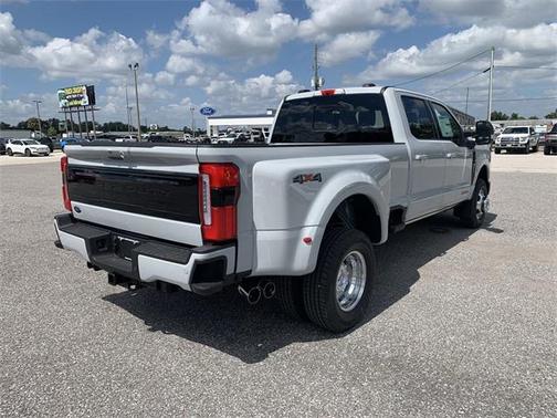 2026 Ford F-350 Platinum