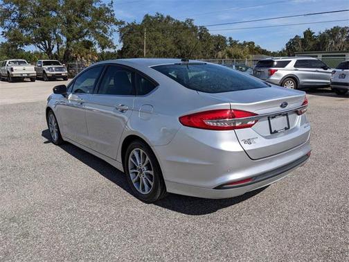 2017 Ford Fusion Hybrid SE