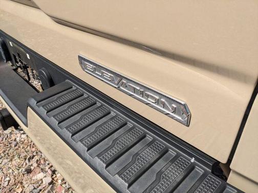 Desert Sand Metallic 2022 GMC Sierra 1500 Elevation