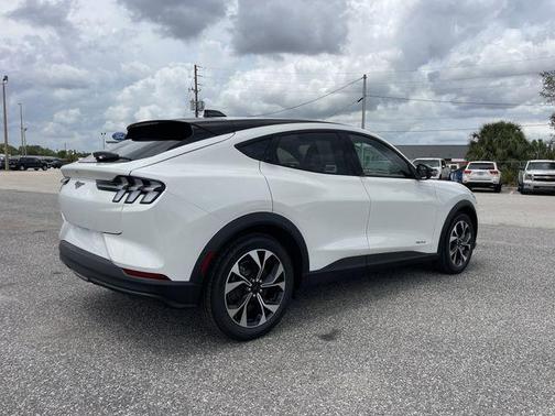 Star White Metallic Tri-Coat 2026 Ford Mustang Mach-E Select