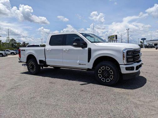 Star White Metallic Tri-Coat 2026 Ford F-250 Platinum