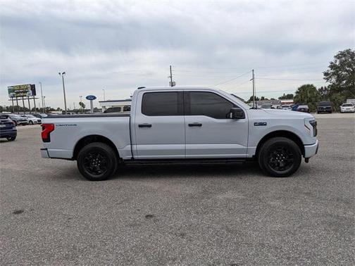 2025 Ford F-150 Lightning XLT