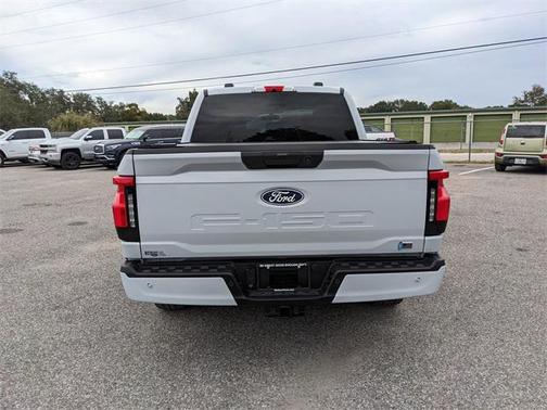 2025 Ford F-150 Lightning XLT