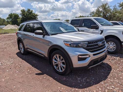 Silver Metallic 2020 Ford Explorer XLT