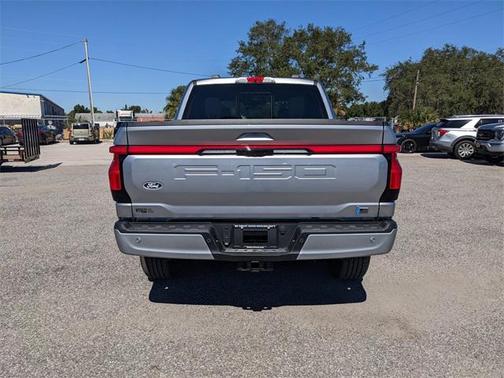 2025 Ford F-150 Lightning LARIAT