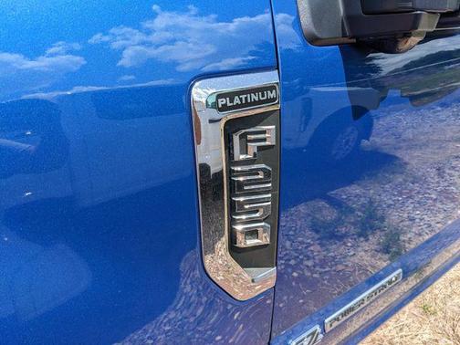 Blue Metallic 2022 Ford F-250 Platinum