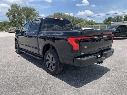 2024 Ford F-150 Lightning LARIAT