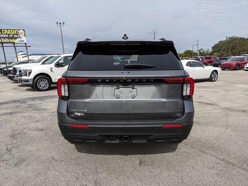 2026 Ford Explorer Active (200A)