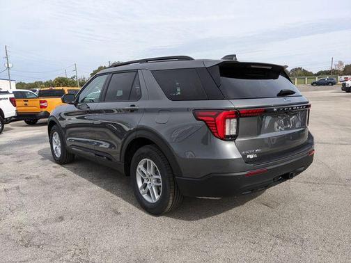 2026 Ford Explorer Active (200A)