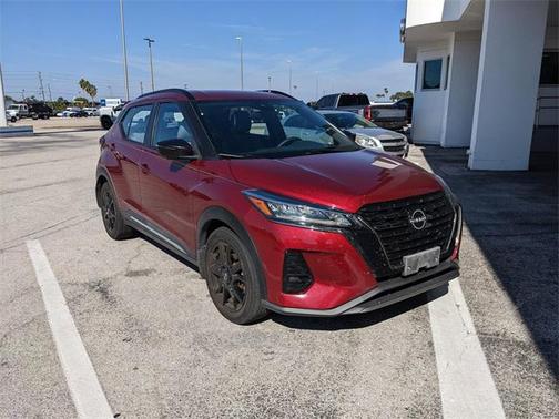 2023 Nissan Kicks SR