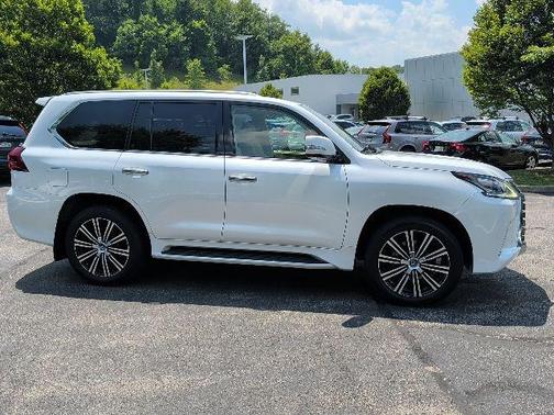 Eminent White Pearl 2021 Lexus LX 570 Base