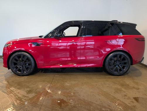 2026 Land Rover Range Rover Sport SE
