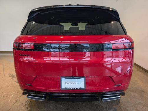 2026 Land Rover Range Rover Sport SE