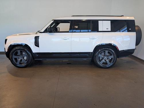 2023 Land Rover Defender 130 X-Dynamic SE