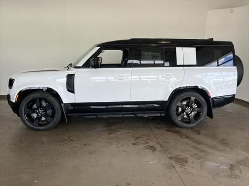 2025 Land Rover Defender 130 P400 X-Dynamic SE
