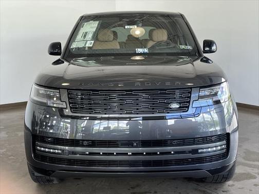 2025 Land Rover Range Rover P530 SE 7 Seat