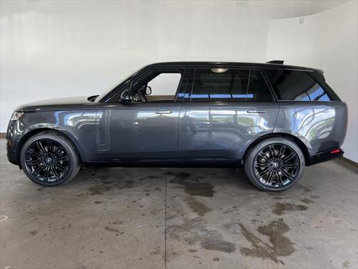 2025 Land Rover Range Rover P530 SE 7 Seat