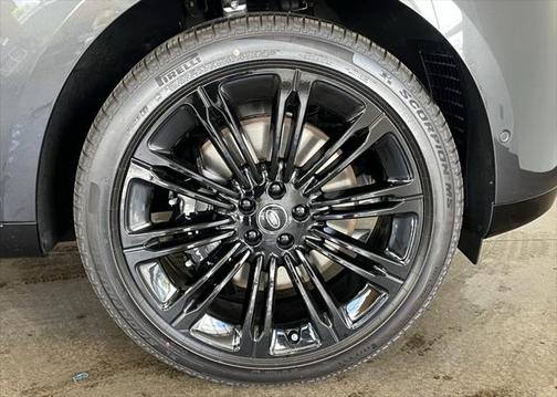 2025 Land Rover Range Rover P530 SE 7 Seat