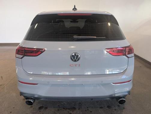 2024 Volkswagen Golf GTI 2.0T SE DSG