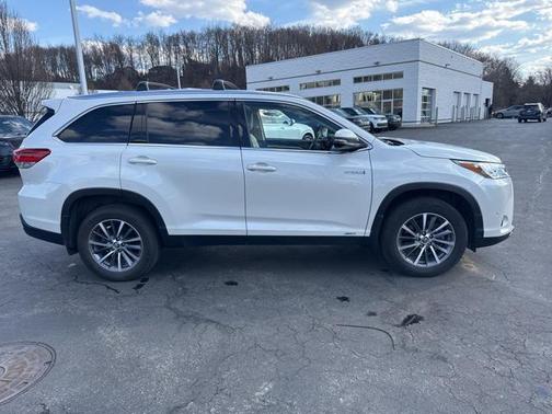 2019 Toyota Highlander Hybrid XLE
