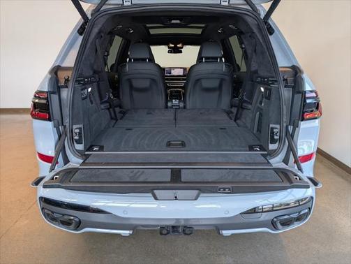 2024 BMW X7 M60i