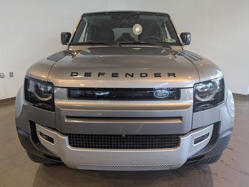 2025 Land Rover Defender 110 P300