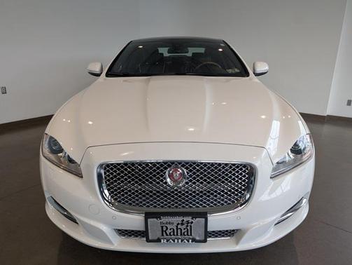 2014 Jaguar XJ Base