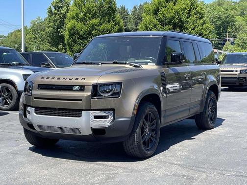 Gondwana Stone Metallic 2023 Land Rover Defender 130 SE