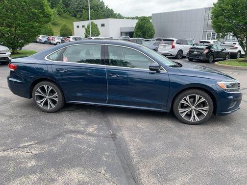 Tourmaline Blue Metallic 2020 Volkswagen Passat 2.0T SE