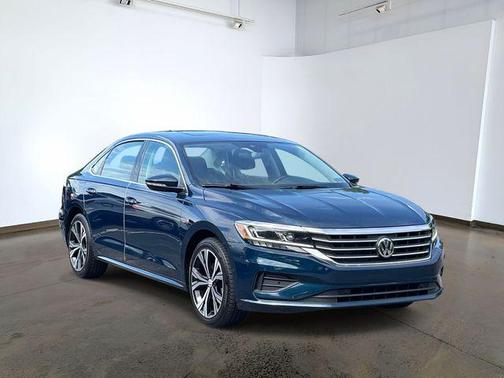 Tourmaline Blue Metallic 2020 Volkswagen Passat 2.0T SE